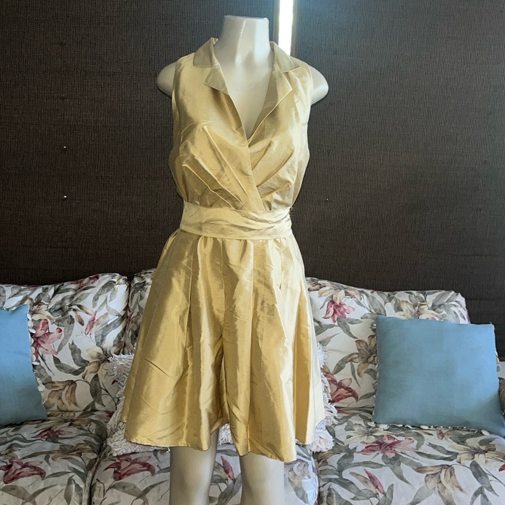 Anne Klein New York Dress 6 Silk Gold Pleated Lined Sleeveless Crossover 60s